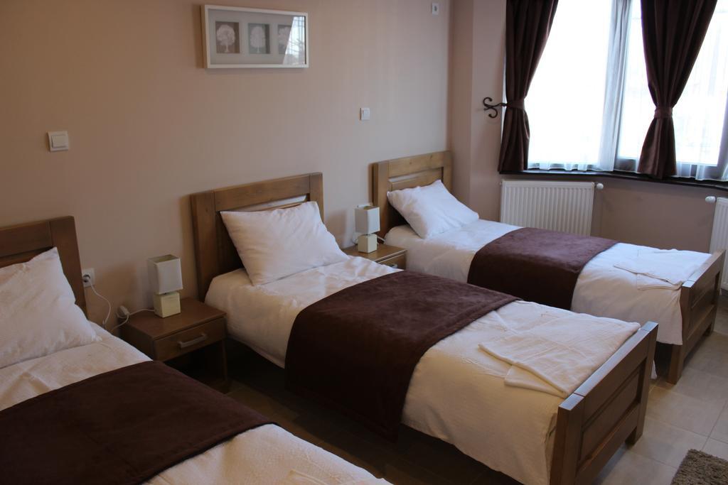 Bed and Breakfast Alice Panzió Gold Kalocsa Camera foto