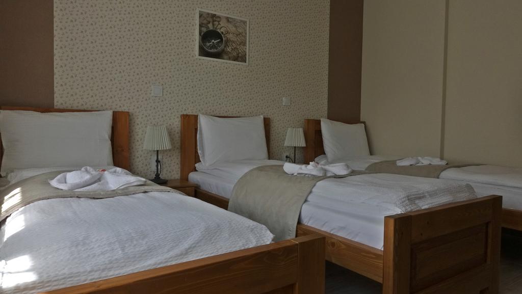 Bed and Breakfast Alice Panzió Gold Kalocsa Esterno foto